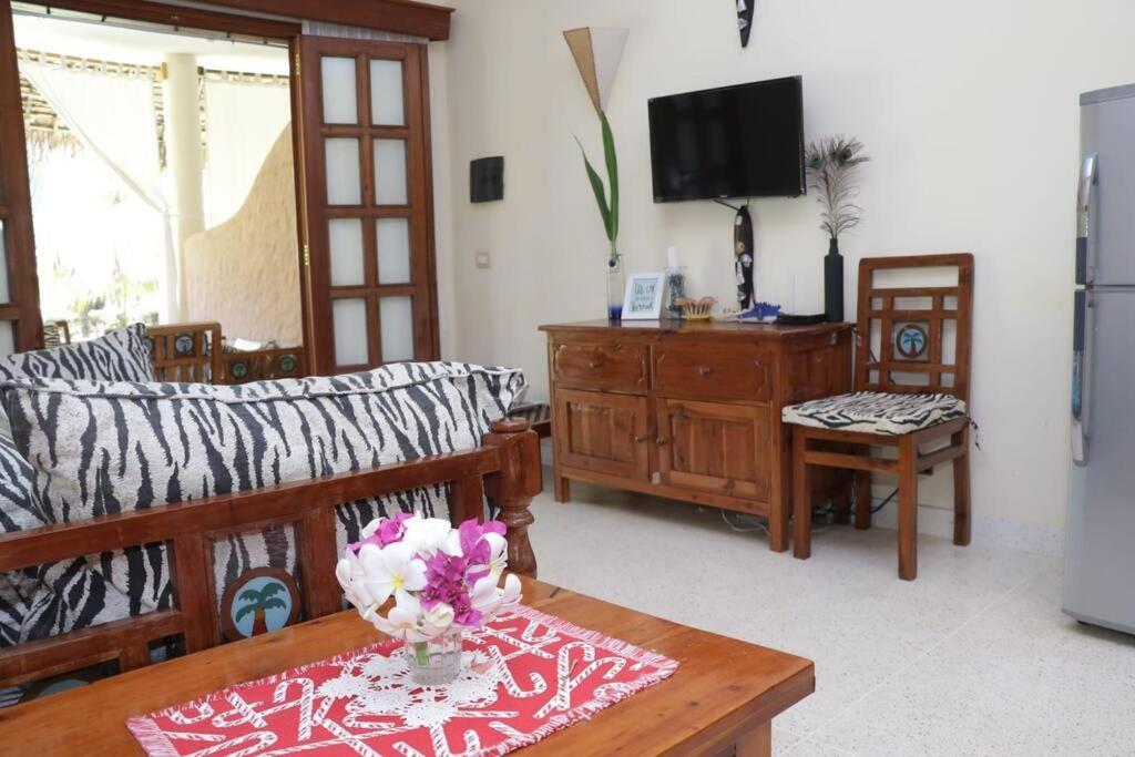 Tembo Beach Cottage Malindi Exterior foto
