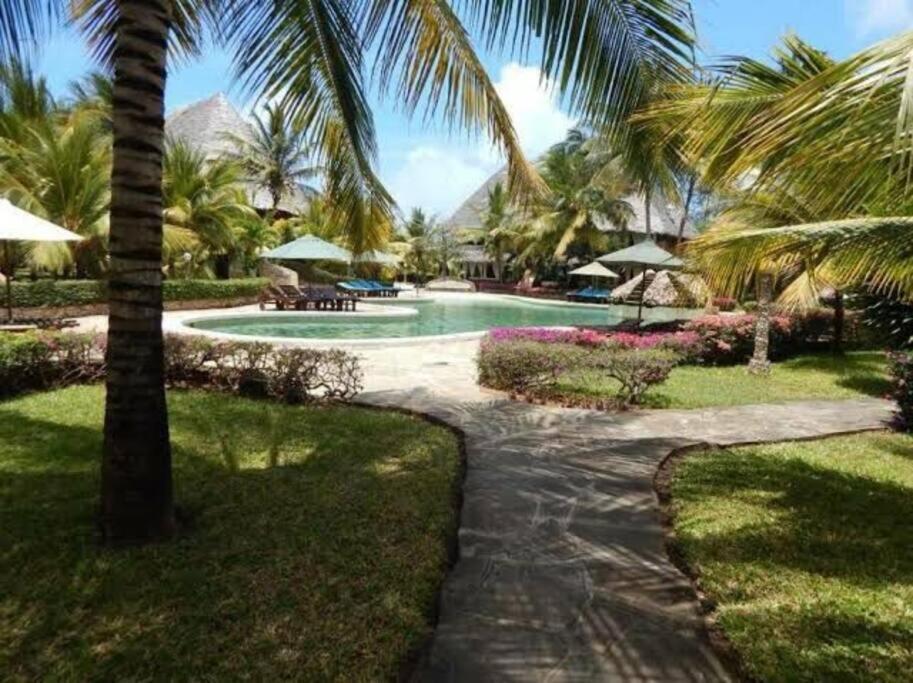 Tembo Beach Cottage Malindi Exterior foto
